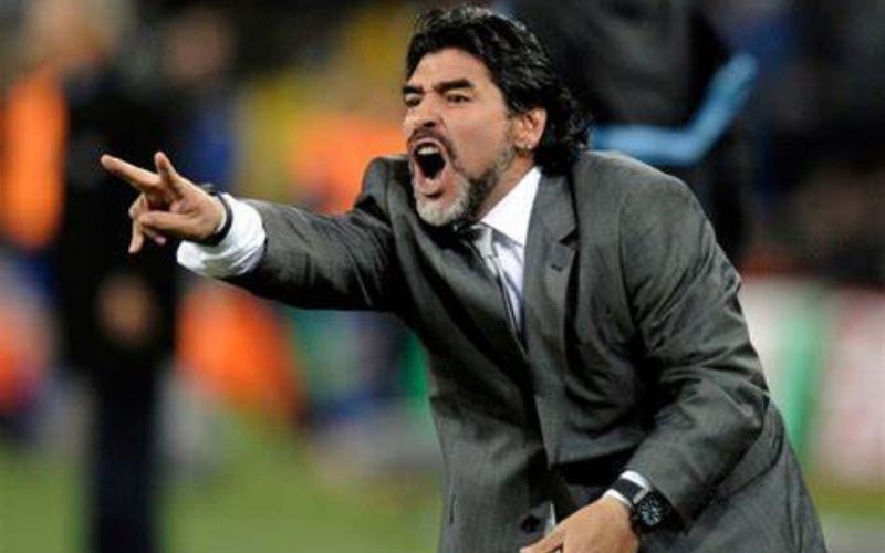 Gimnasia-le-coach-qui-remplacait-Maradona-demissionne