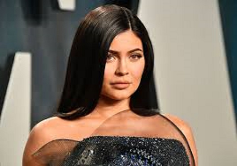 Halloween-Kylie-Jenner-est-ses-copines-deguisees-en-Power-Ranger-sexy-video