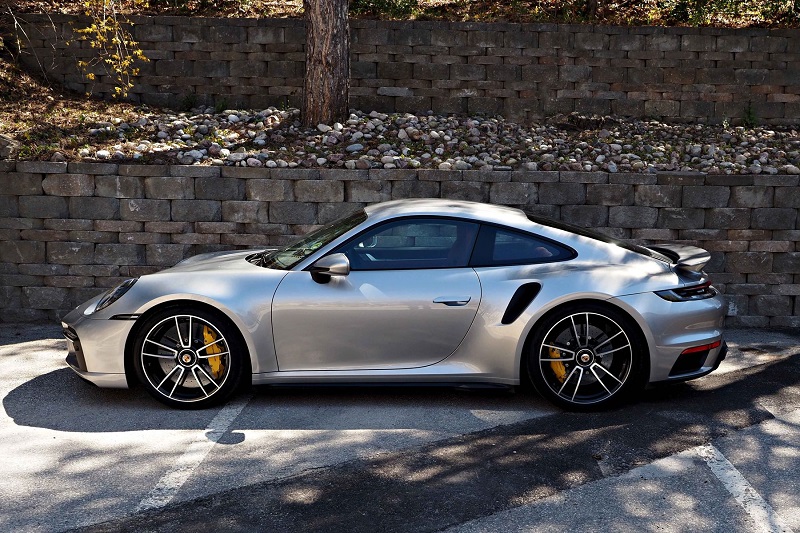 Il-achete-une-Porsche-911-Turbo-avec-un-faux-cheque-de-banque