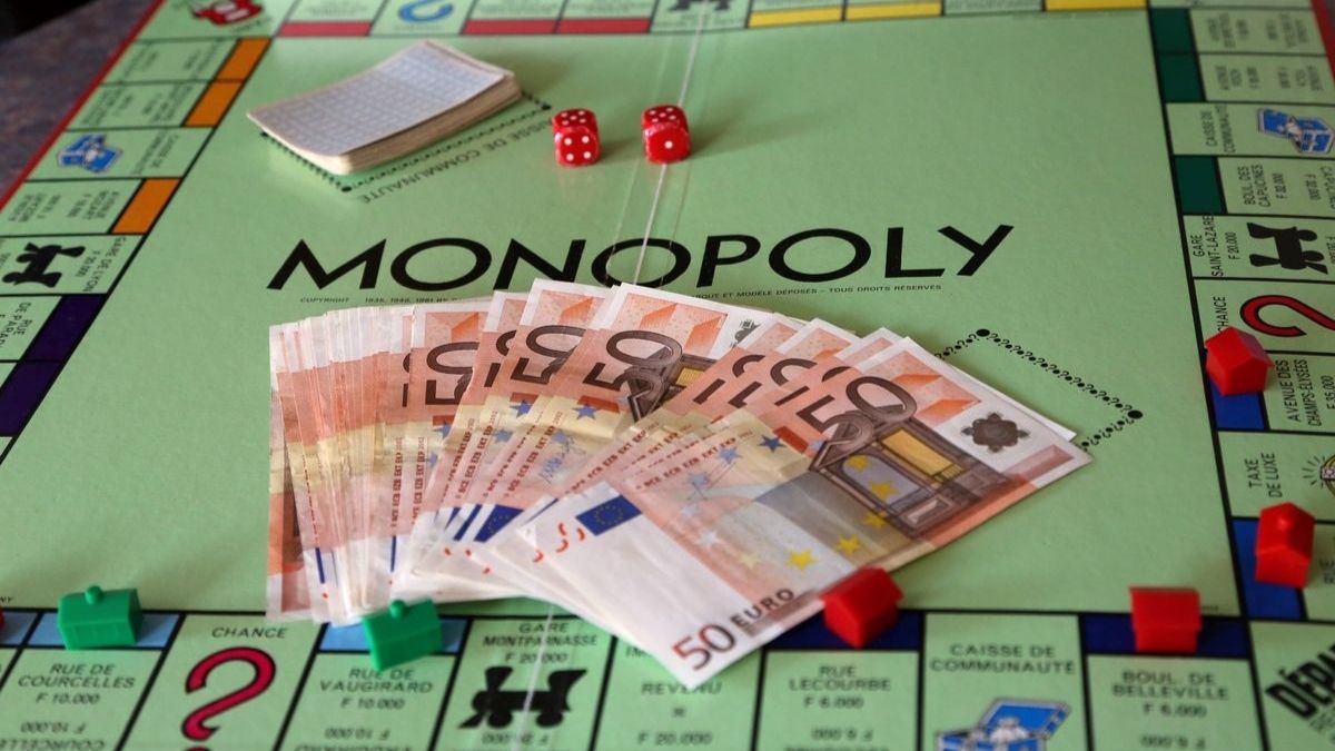 Il-echappe-de-pres-a-la-prison-a-cause-des-billets-de-Monopoly-trop-vrais