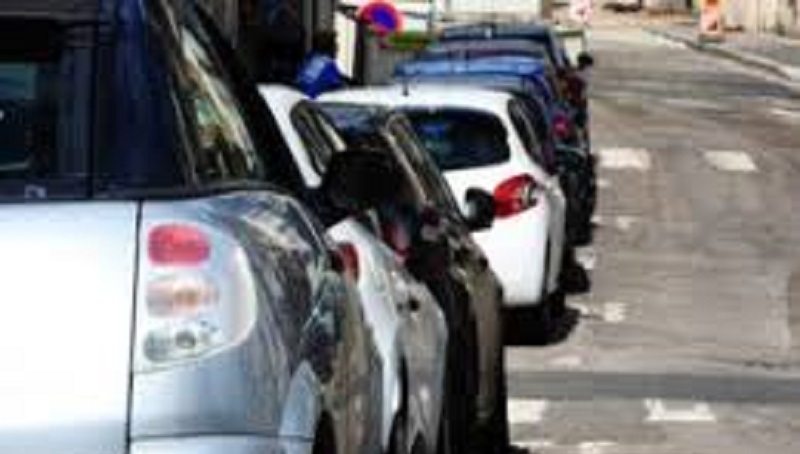 Il-heurte-une-mere-et-son-fils-de-5-ans-pour-une-brouille-de-parking
