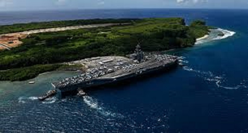 Il-ny-a-aucune-raison-que-des-marins-meurent-le-Pentagone-refuse-devacuer-un-porte-avions-envahi-par-le-Covid-19