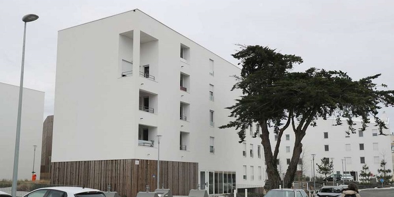 Il-saute-du-troisieme-etage-pour-echapper-aux-coups-de-son-pere-a-Nantes