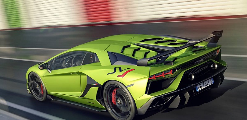 Il-soffre-une-Lamborghini-avec-largent-dun-programme-federal-anti-Covid