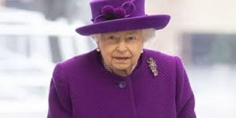 Inapproprie-pour-son-94eme-anniversaire-Elizabeth-II-renonce-a-une-tradition