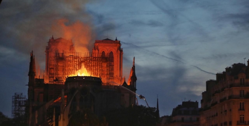 Incendie-de-Notre-Dame-de-Paris-le-President-Trump-prie-pour-la-France