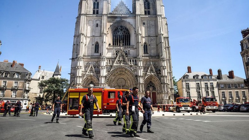Incendie-de-la-cathedrale-de-Nantes-le-benevole-rwandais-avoue-avoir-mis-le-feu