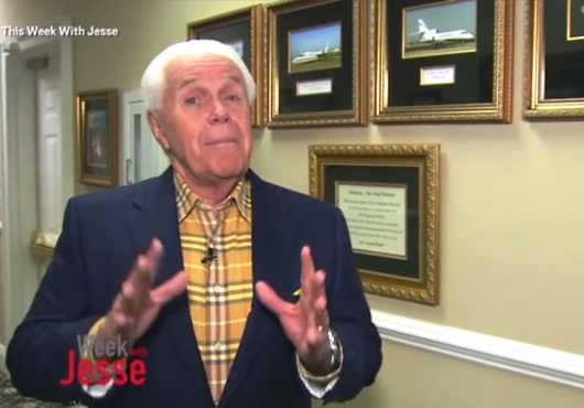 Insolite-Un-Reverend-Pasteur-recherche-54-millions-de-dollars-en-dons-parce-que-Dieu-lui-a-demande-dacheter-son-quatrieme-jet-prive