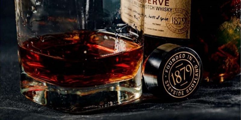 Insolite-il-vole-du-whisky-pour-pouvoir-aller-en-prison