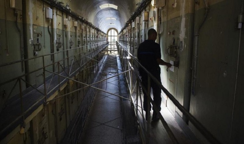 Italie-un-Senegalais-aurait-refuse-de-se-doucher-et-violente-ses-codetenus