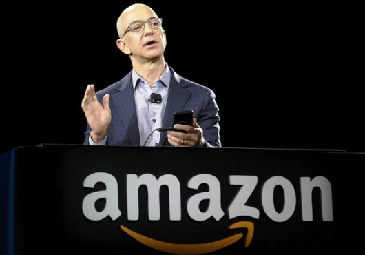 Jeff-Bezos-le-fondateur-dAmazone-devient-lhomme-le-plus-riche-du-monde