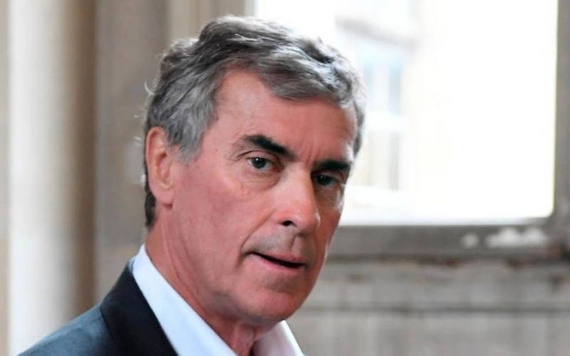 Jerome-Cahuzac-de-nouveau-libre-il-se-debarrasse-de-son-bracelet-electronique