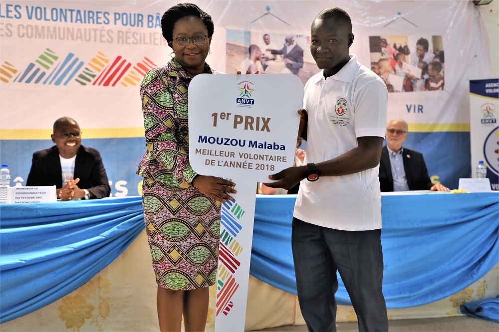 Journée internationale des volontaires l’ANVT et ses partenaires récompensent les meilleurs volontaires de l’année 2018