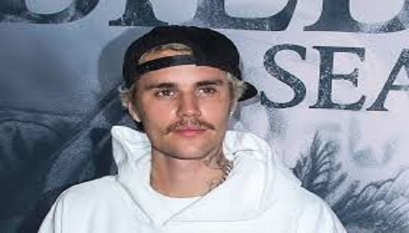 Justin-Bieber-rend-visite-a-Kanye-West-en-plein-episode-de-crise-bipolaire-photos