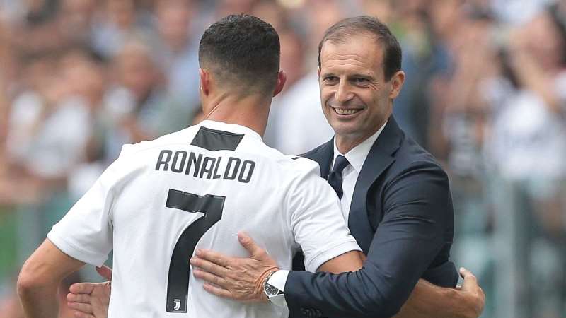 Juventus-lhommage-de-Cristiano-Ronaldo-a-Massimiliano-Allegri