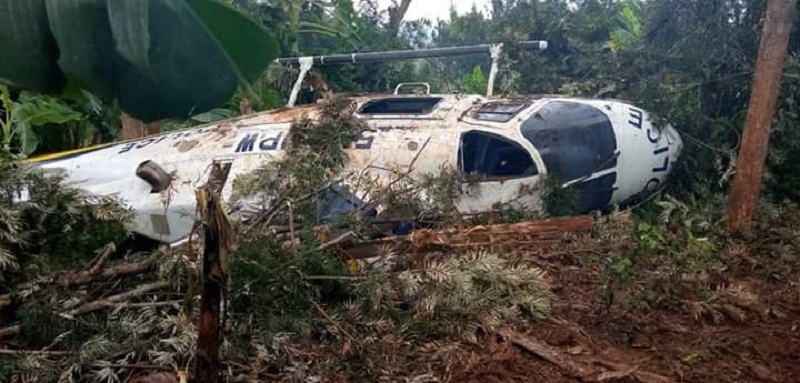 Kenya-un-helicoptere-de-la-police-secrase-dans-lest-du-pays-photos-1