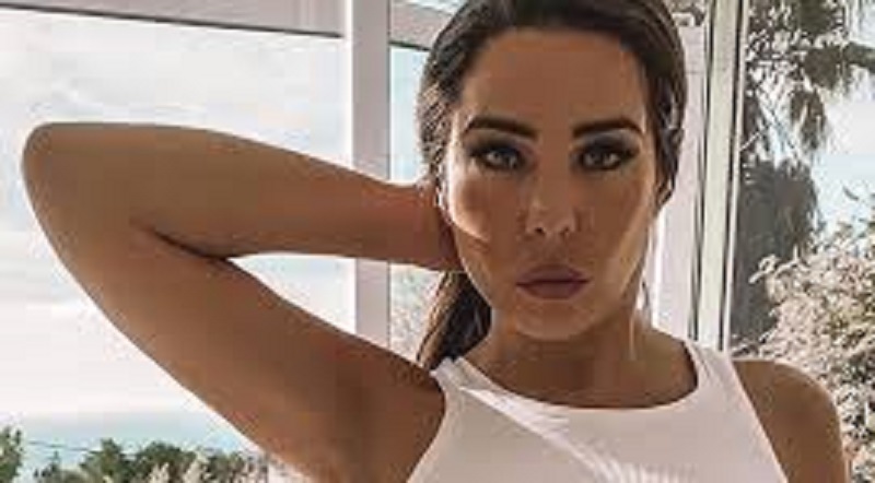 Kim-Glow-la-star-de-la-tele-envisage-se-presenter-aux-prochaines-elections