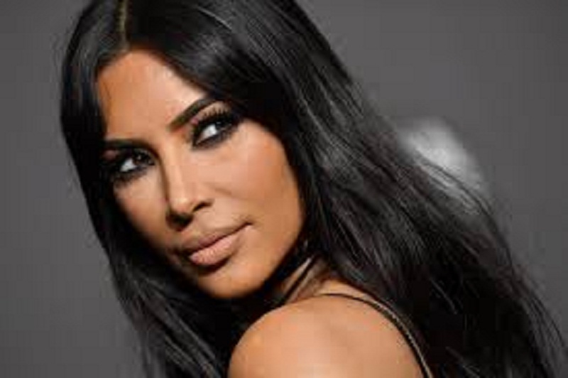 Kim-Kardashian-traduit-en-justice-un-medecin-esthetique