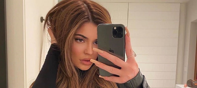 Kylie-Jenner-que-signifie-son-nouveau-tatouage-mysterieux