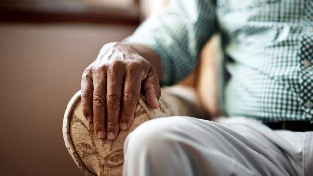 LUE-demande-aux-personnes-agees-de-se-confiner-jusqua-la-fin-de-lannee