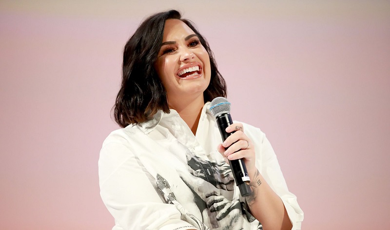 Demi Lovato : la chanteuse change ses pronoms en...