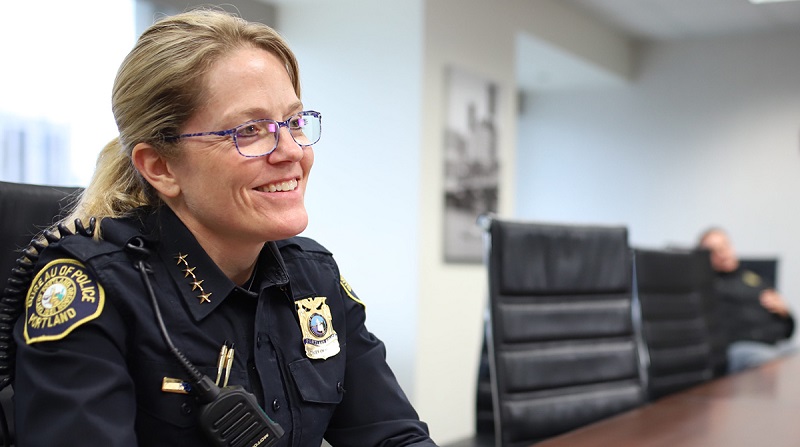 La-cheffe-de-la-police-de-Portland-demissionne-en-faveur-dun-Afro-americain-6-mois-apres-sa-prise-de-fonction