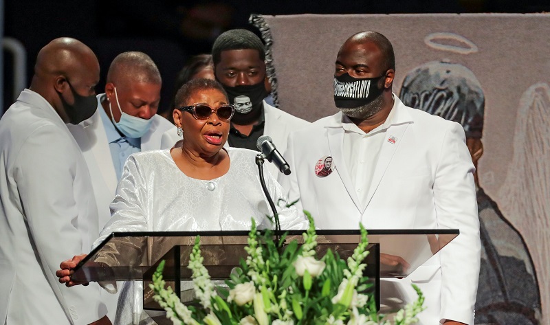 La-famille-de-George-Floyd-poursuit-au-civil-la-ville-de-Minneapolis