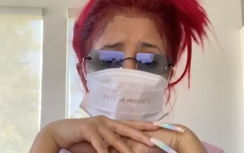 La-sulfureuse-rappeuse-Cardi-B-hospitalisee-puis-confinee