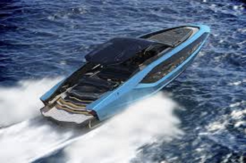 Lamborghini-le-constructeur-devoile-son-premier-yacht