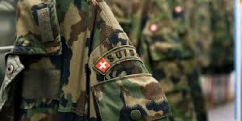 Larmee-suisse-se-confine-apres-un-cas-de-coronavirus