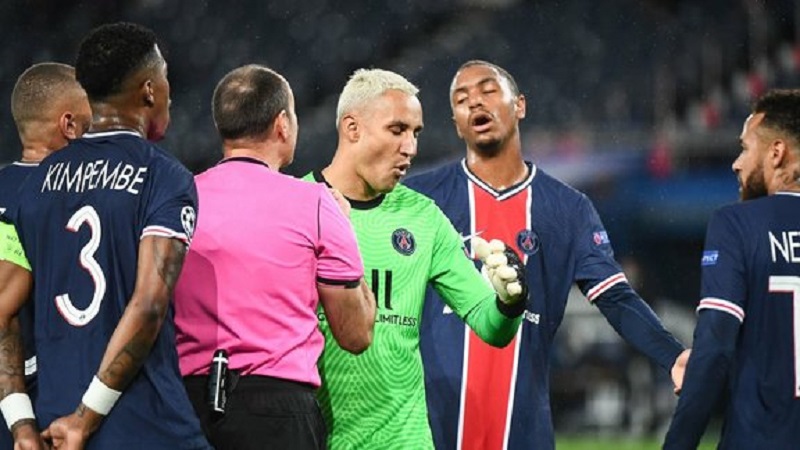 LdC-le-PSG-du-trio-Neymar-Mbappe-Di-Maria-tombe-au-Parc-des-Princes