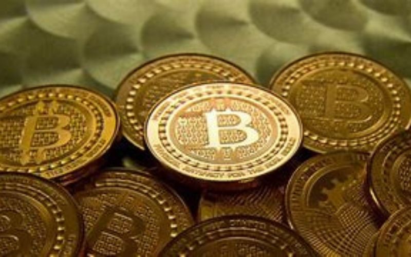 Le-Bitcoin-BTC-est-desormais-la-sixieme-monnaie-mondiale