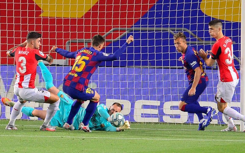 Le-FC-Barcelone-simpose-de-justesse-et-reprend-provisoirement-la-tete-de-la-Liga