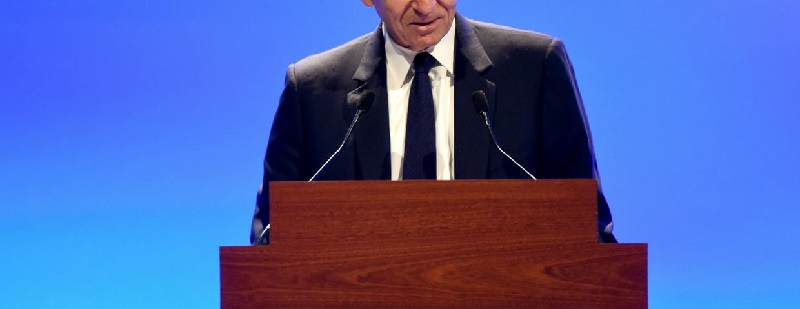Le-Francais-le-plus-riche-du-monde-a-deja-perdu-pres-de-6000-milliards-de-FCFA-a-cause-du-coronavirus