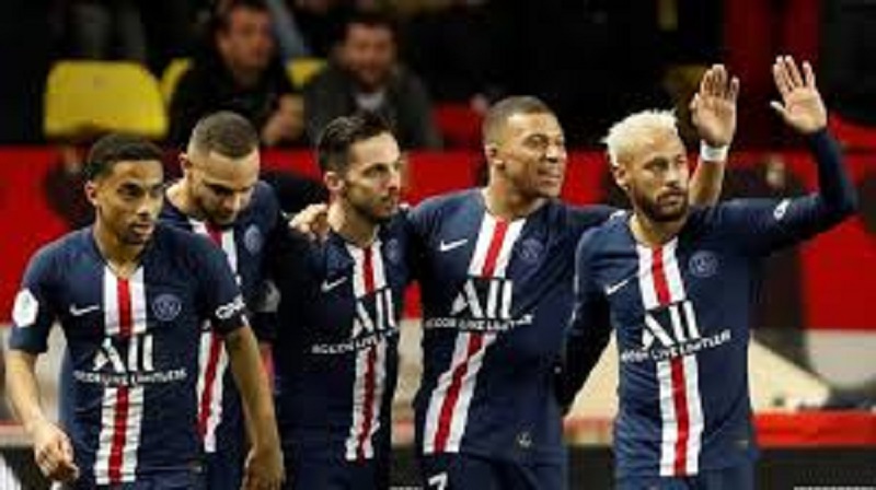 Le-PSG-traite-de-club-maudit-ce-joueur-repond