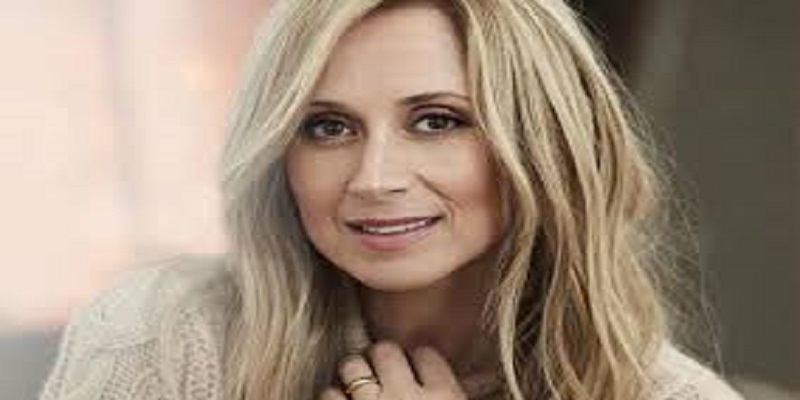 Le-beau-geste-de-Lara-Fabian-pour-le-personnel-soignant-de-ses-pays-de-coeurs