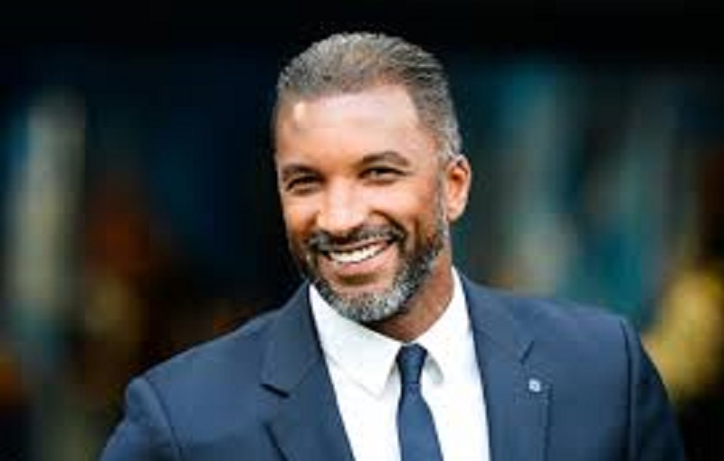 Le-consultant-sportif-Habib-Beye-reste-sur-canal