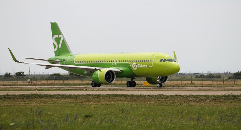 Le-moteur-dun-Airbus-prend-feu-au-decollage-video