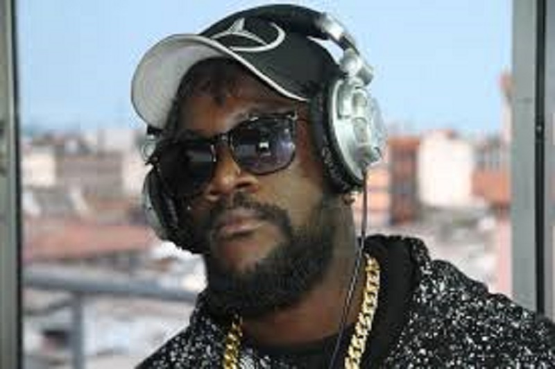 Le-nom-Arafat-est-trop-lourd-jai-voulu-abandonner-dixit-le-sosie-de-Dj-Arafat