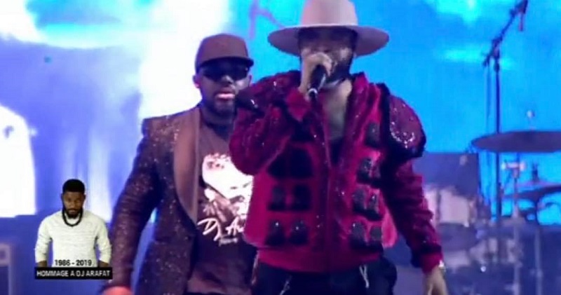 Le-pere-artistique-de-Dj-Arafat-a-preste-a-la-veille-artistique