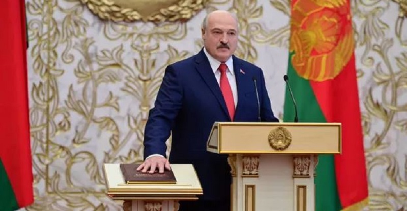 Le-president-Loukachenko-a-prete-serment-pour-un-6e-mandat