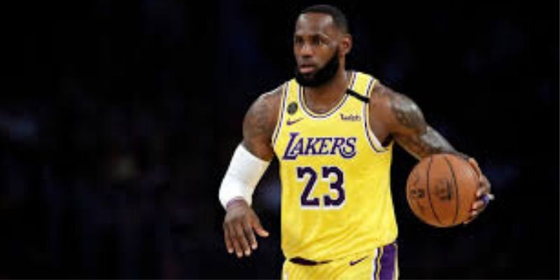 LeBron-James-oublie-Messi-dans-sa-liste-de-joueurs-preferes
