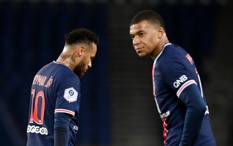 Les-5-raisons-pour-lesquelles-le-PSG-doit-mettre-fin-a-lere-Neymar-Mbappe