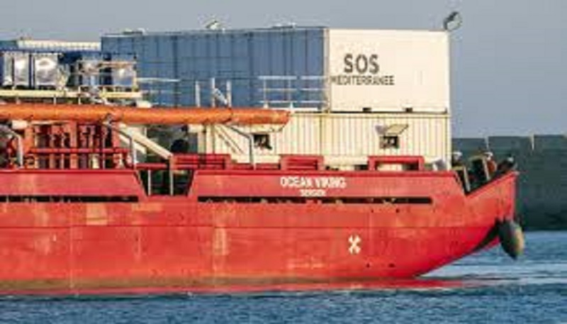 Les-migrants-secourus-par-lOcean-Viking-arrives-a-destination