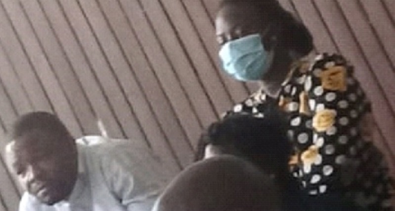 Liberia-510-millions-FCFA-voles-sur-le-compte-du-fils-de-Johnson-Sirleaf-2-employes-de-banque-arretes