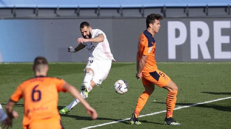 Liga-Benzema-mene-le-Real-Madrid-au-succes-qui-reprend-sa-place-de-dauphin