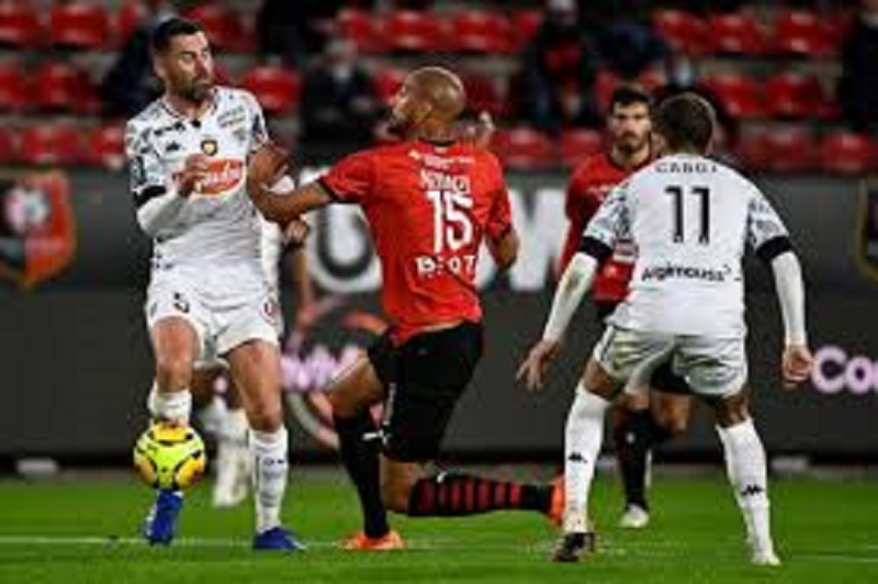 Ligue-1-Angers-simpose-face-a-Rennes