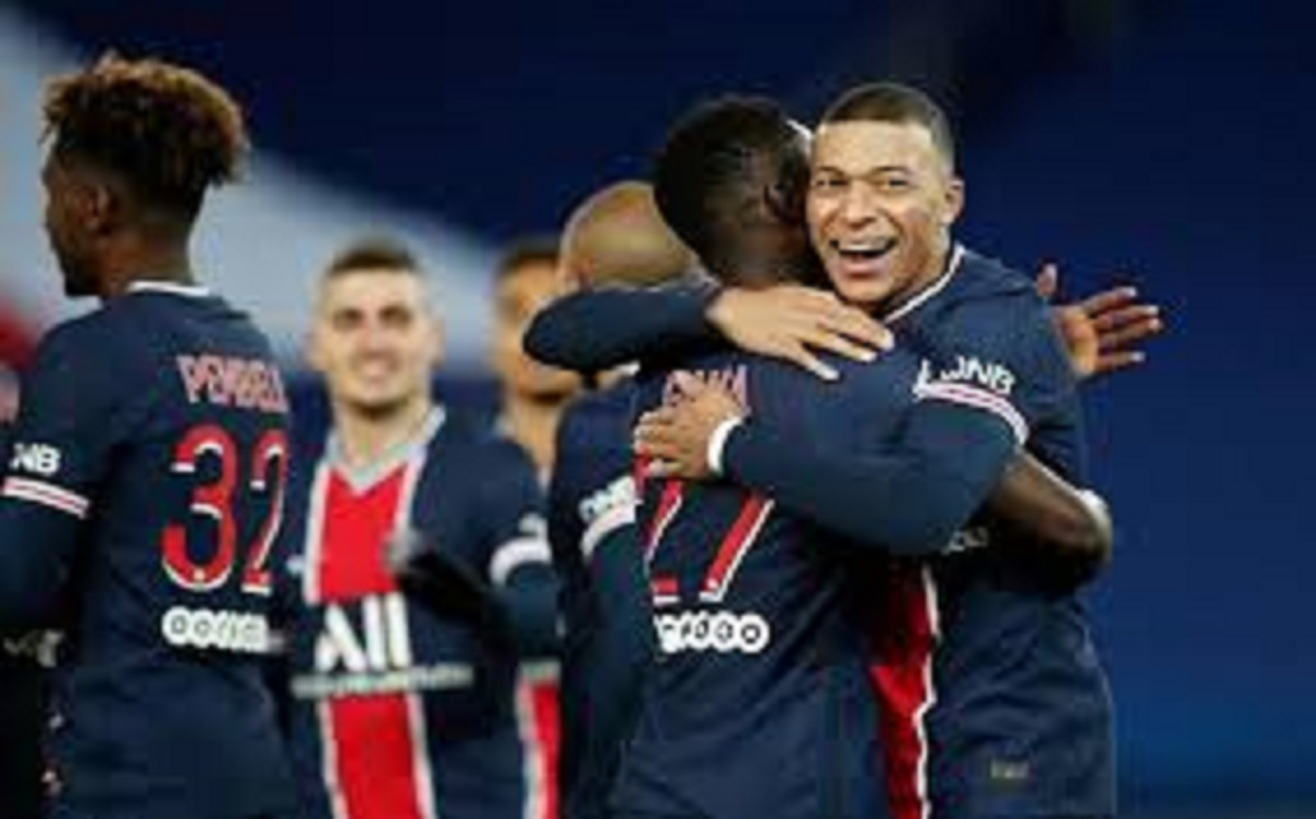 Ligue-1-PSG-ecrase-Strasbourg-et-termine-bien-lannee