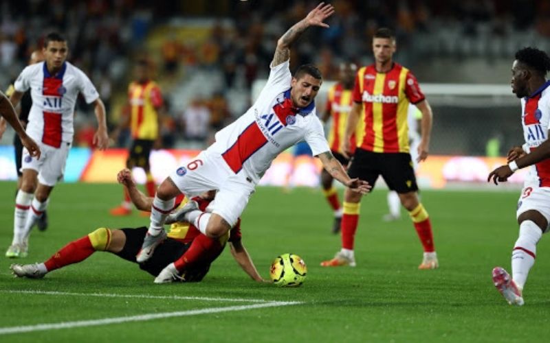 Ligue-1-le-PSG-battu-par-Lens-des-la-1ere-journee