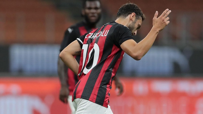 Ligue-Europa-lAC-Milan-se-qualifie-avec-peine